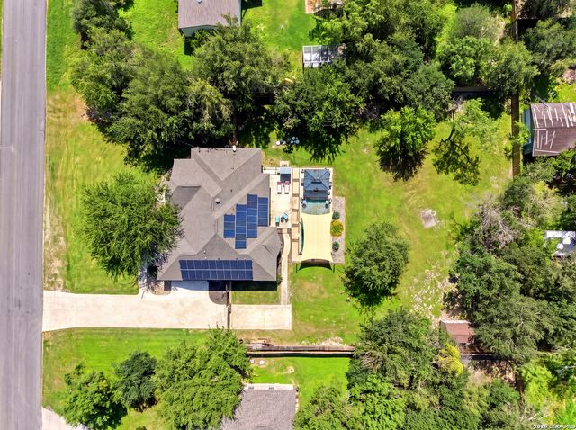 505 County Road 3822, San Antonio, TX 78253