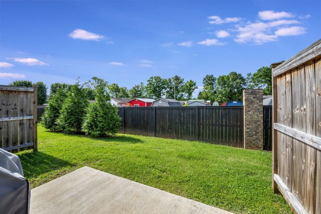 4032 Opal Dr, Hendersonville, TN 37075
