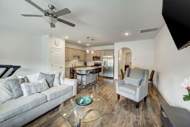 4032 Opal Dr, Hendersonville, TN 37075