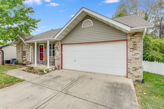 648 High School Street, Collinsville, IL 62234