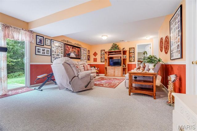648 High School Street, Collinsville, IL 62234