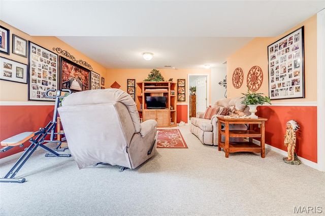 648 High School Street, Collinsville, IL 62234