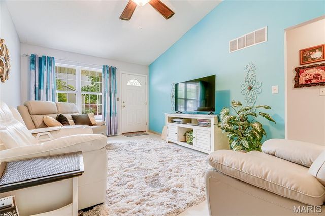 648 High School Street, Collinsville, IL 62234