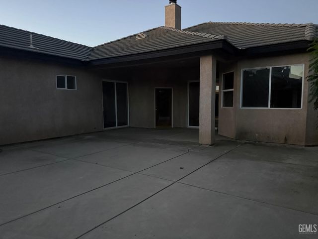 2802 Silver Shore Lane, Bakersfield, CA 93313