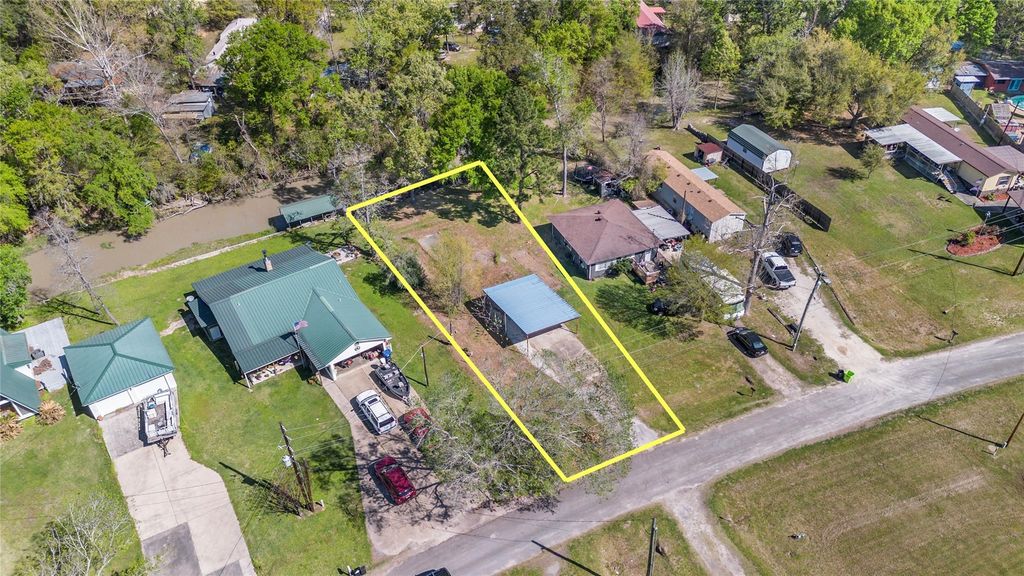 662 Tallow Street, Onalaska, TX 77360