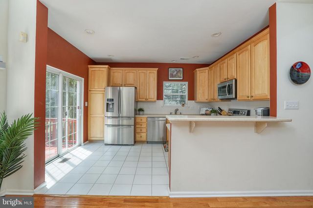 28 TANKARD LN, Washington Crossing, PA 18977