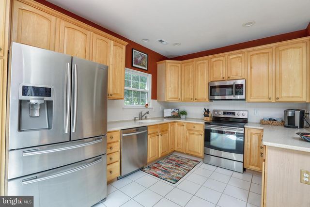 28 TANKARD LN, Washington Crossing, PA 18977