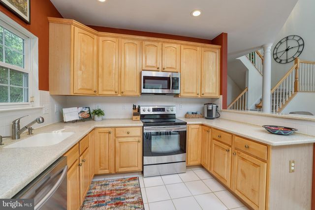 28 TANKARD LN, Washington Crossing, PA 18977