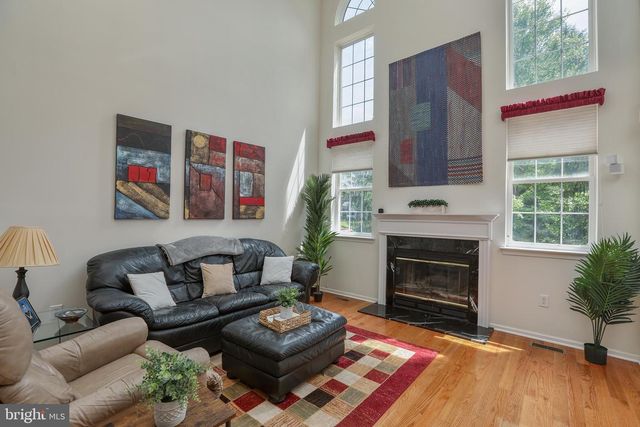 28 TANKARD LN, Washington Crossing, PA 18977