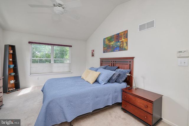 28 TANKARD LN, Washington Crossing, PA 18977