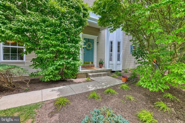 28 TANKARD LN, Washington Crossing, PA 18977