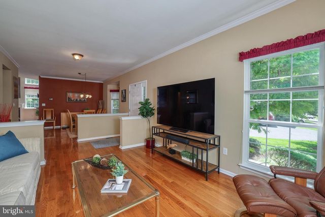 28 TANKARD LN, Washington Crossing, PA 18977