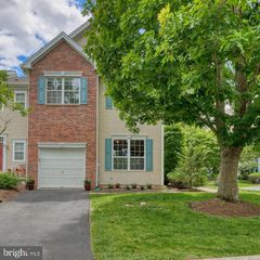 28 TANKARD LN, Washington Crossing, PA 18977