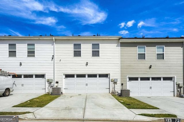 723 Aura Trail, Lawrenceville, GA 30045