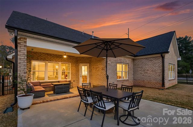 1005 Piper Meadows Drive 1, Waxhaw, NC 28173