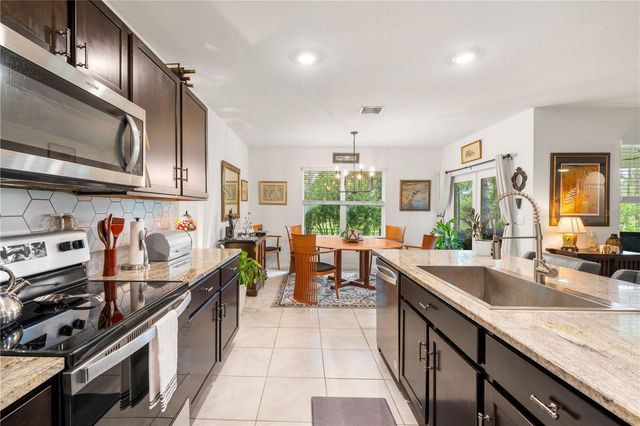 508 HICKORY COURSE LOOP, Ocala, FL 34472