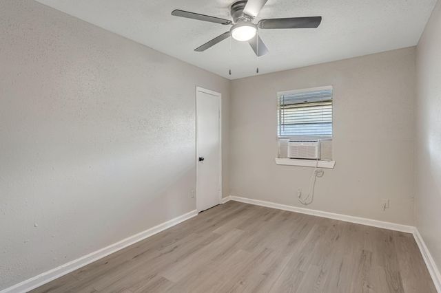 4720 Carmen Street A, Houston, TX 77033