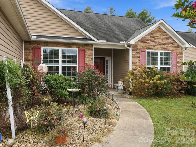 78 Brookstone Court, Hendersonville, NC 28792