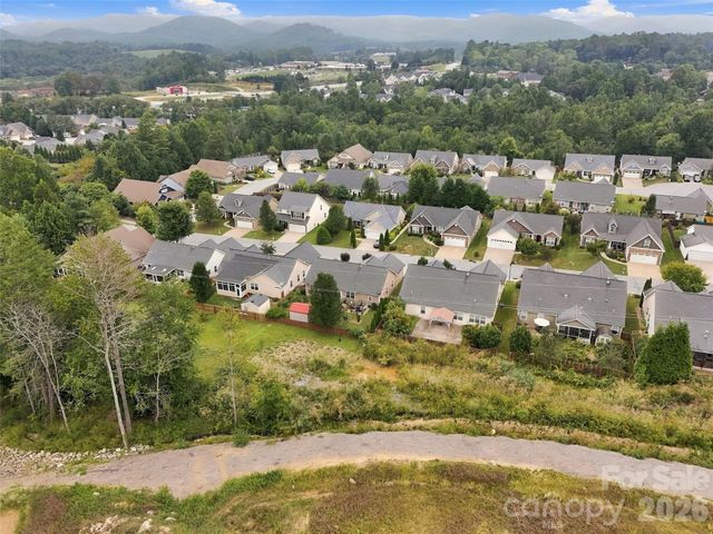 78 Brookstone Court, Hendersonville, NC 28792