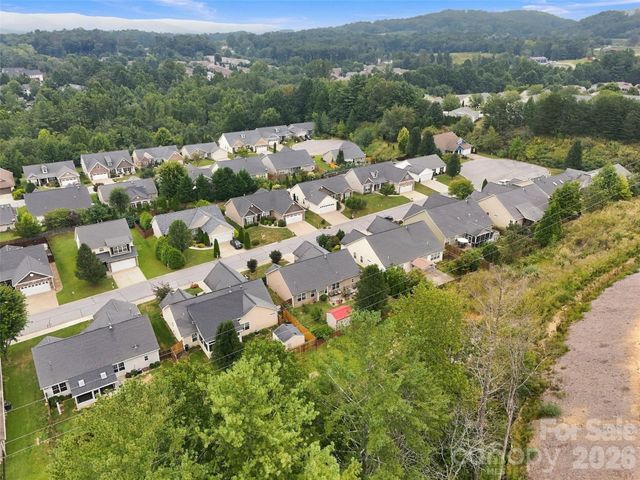 78 Brookstone Court, Hendersonville, NC 28792