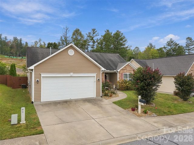78 Brookstone Court, Hendersonville, NC 28792