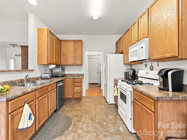 78 Brookstone Court, Hendersonville, NC 28792