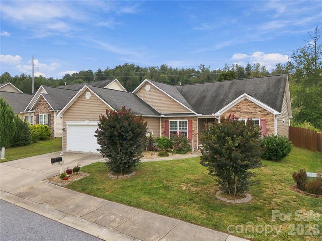 78 Brookstone Court, Hendersonville, NC 28792
