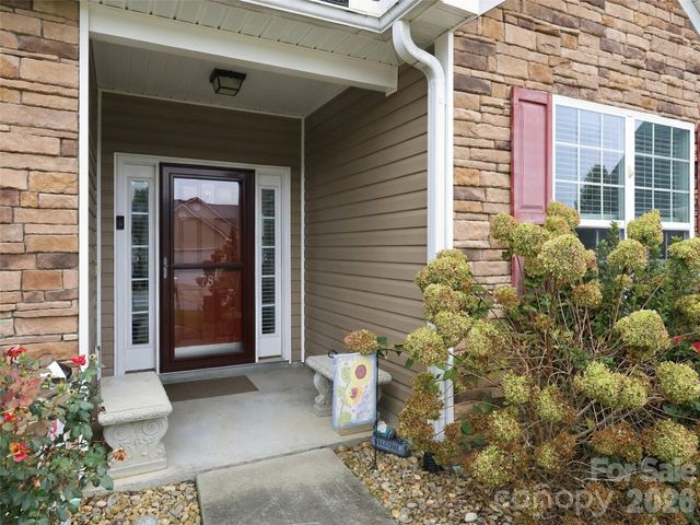 78 Brookstone Court, Hendersonville, NC 28792