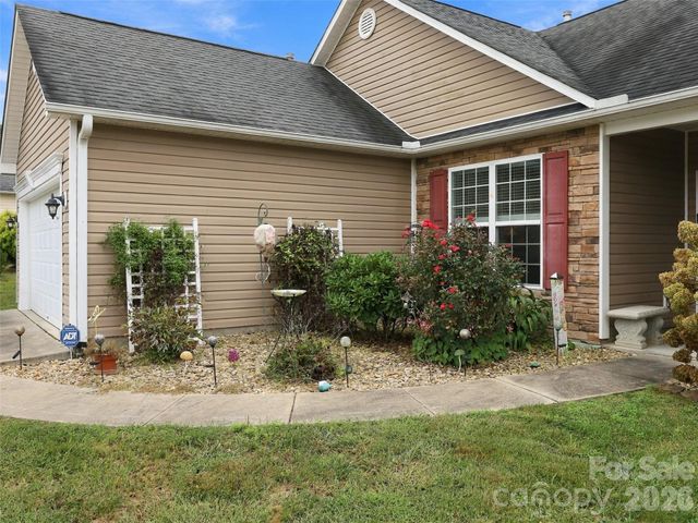 78 Brookstone Court, Hendersonville, NC 28792