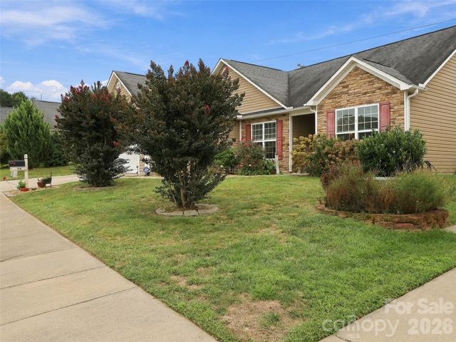 78 Brookstone Court, Hendersonville, NC 28792
