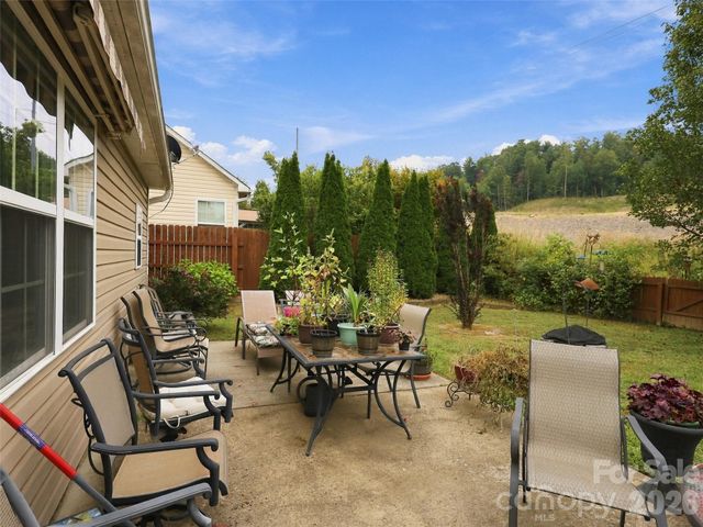 78 Brookstone Court, Hendersonville, NC 28792