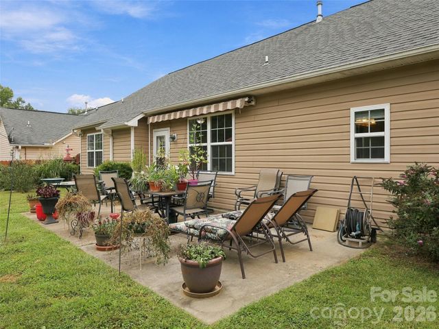 78 Brookstone Court, Hendersonville, NC 28792