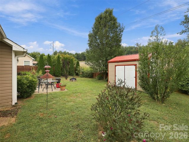 78 Brookstone Court, Hendersonville, NC 28792
