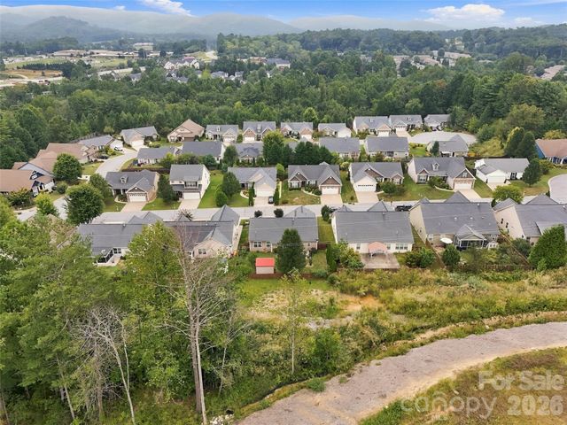 78 Brookstone Court, Hendersonville, NC 28792