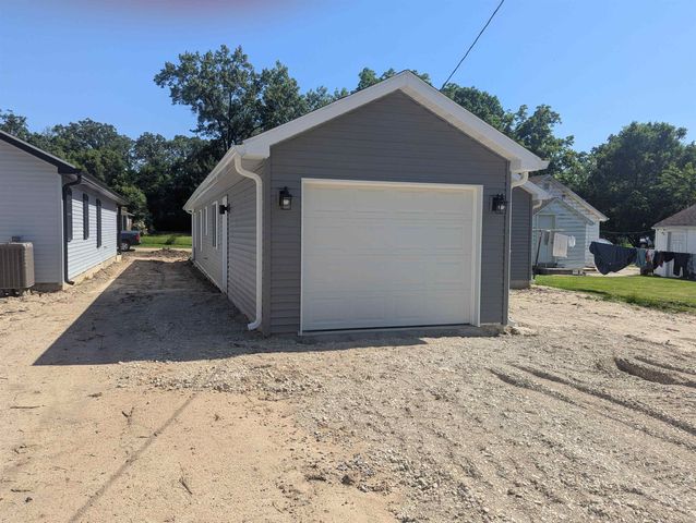 2208 24th Avenue, Fort Wayne, IN 46802