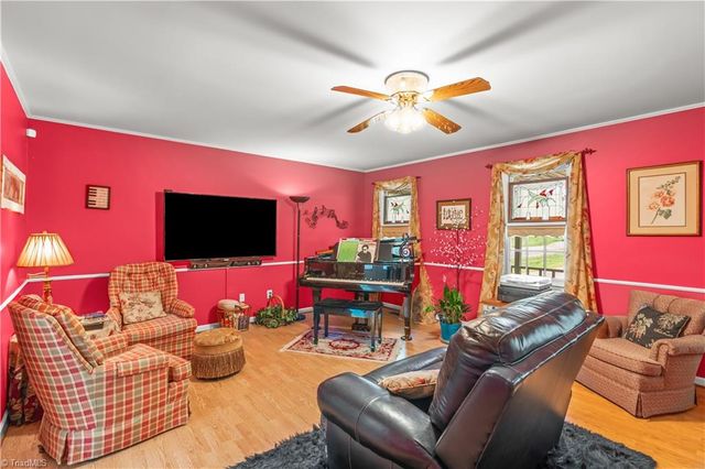 4 Bradsher Court, Randleman, NC 27317