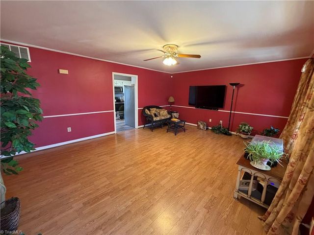 4 Bradsher Court, Randleman, NC 27317