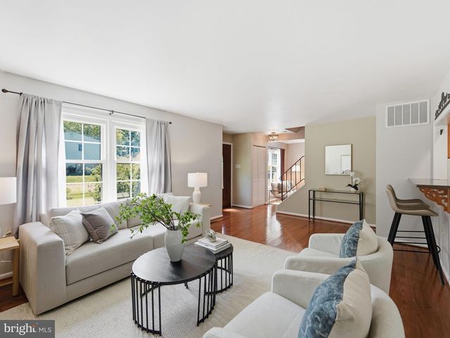12036 WILLOWOOD DR, Woodbridge, VA 22192