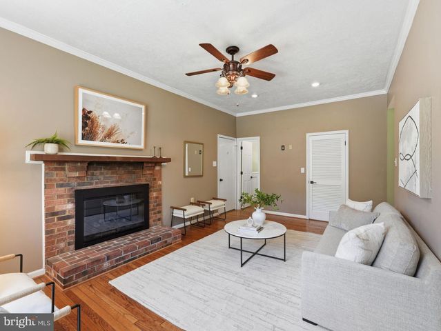 12036 WILLOWOOD DR, Woodbridge, VA 22192