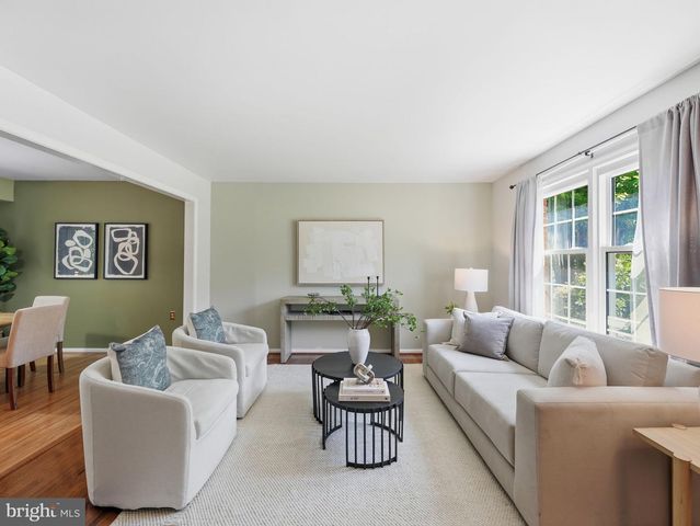 12036 WILLOWOOD DR, Woodbridge, VA 22192