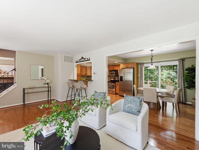 12036 WILLOWOOD DR, Woodbridge, VA 22192