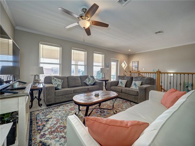 1833 S 11th St F2, Port Aransas, TX 78373