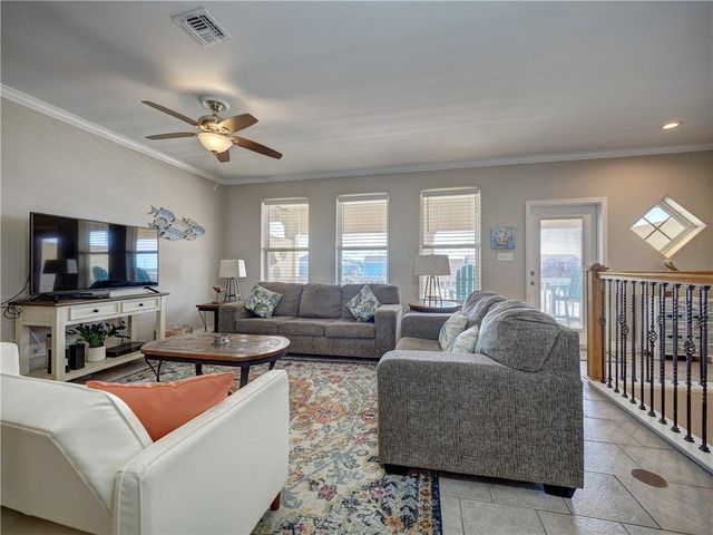 1833 S 11th St F2, Port Aransas, TX 78373