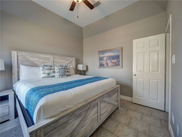 1833 S 11th St F2, Port Aransas, TX 78373