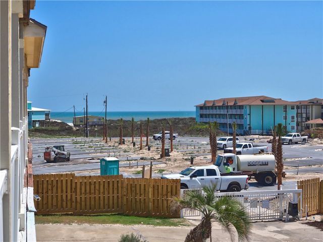 1833 S 11th St F2, Port Aransas, TX 78373