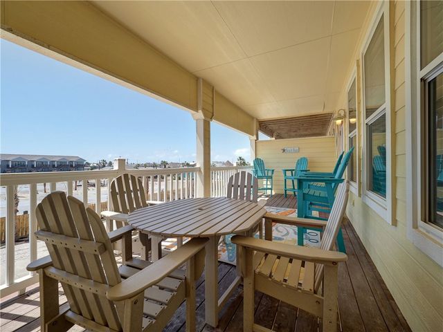 1833 S 11th St F2, Port Aransas, TX 78373