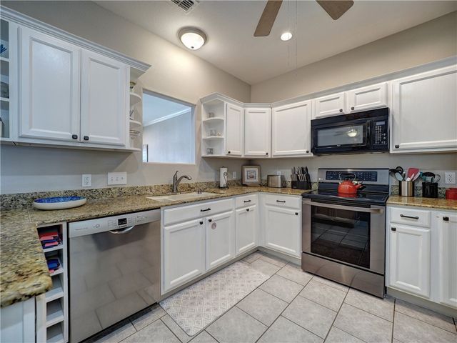 1833 S 11th St F2, Port Aransas, TX 78373