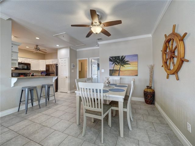 1833 S 11th St F2, Port Aransas, TX 78373
