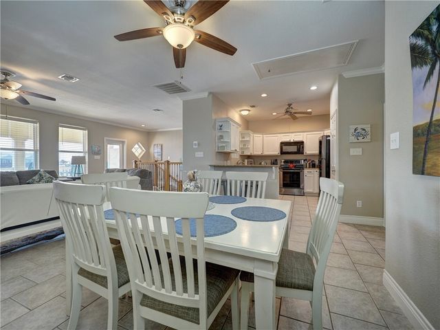 1833 S 11th St F2, Port Aransas, TX 78373