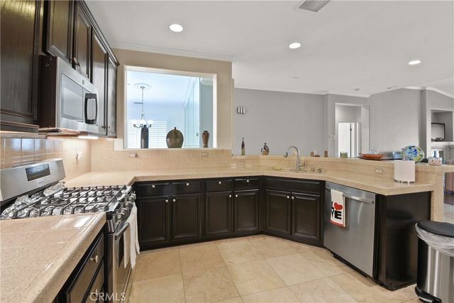 6252 Goldendale, Fontana, CA 92336